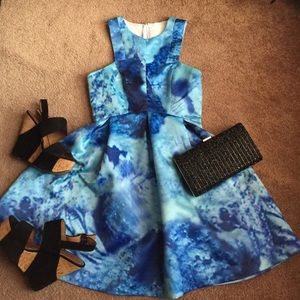 Beautiful blue fitted skater party dress XS